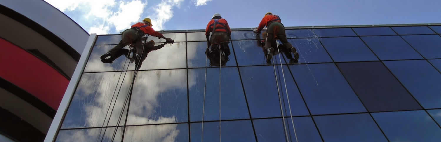 RESTAURAÇÃO DE FACHADAS DE EDIFÍCIOS